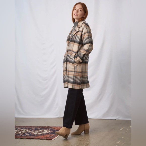 United by Blue Women’s Recycled Wall Topcoat in Shortbread - Picture 10 of 10